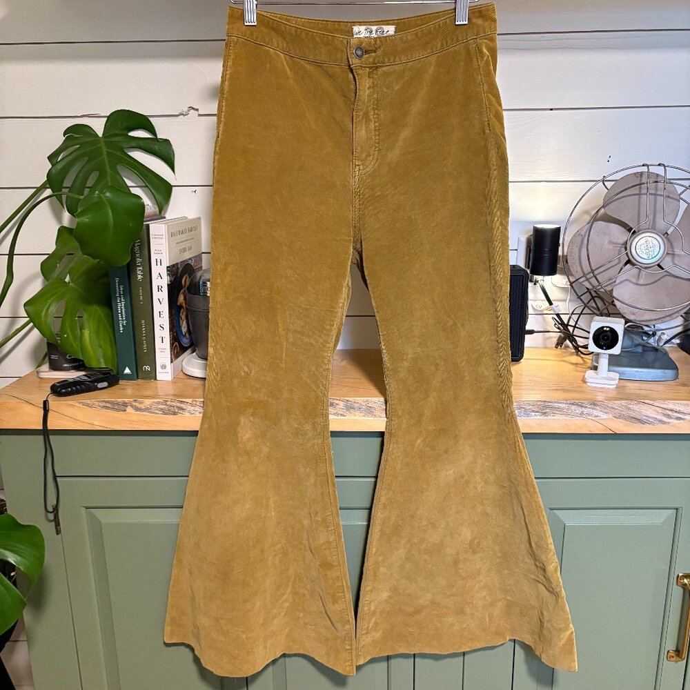 Free People Brown Corduroy Bell Bottoms | Size 29 These Free People flared